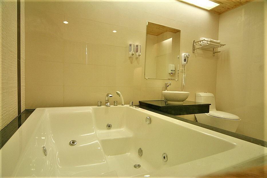 Tranquil Sea Hotel Кэньдин Экстерьер фото